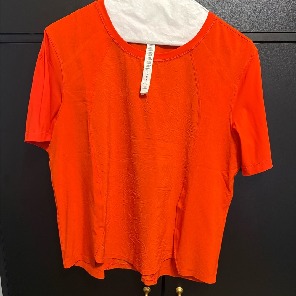 lululemon Women's Short Sleeve textured Tee